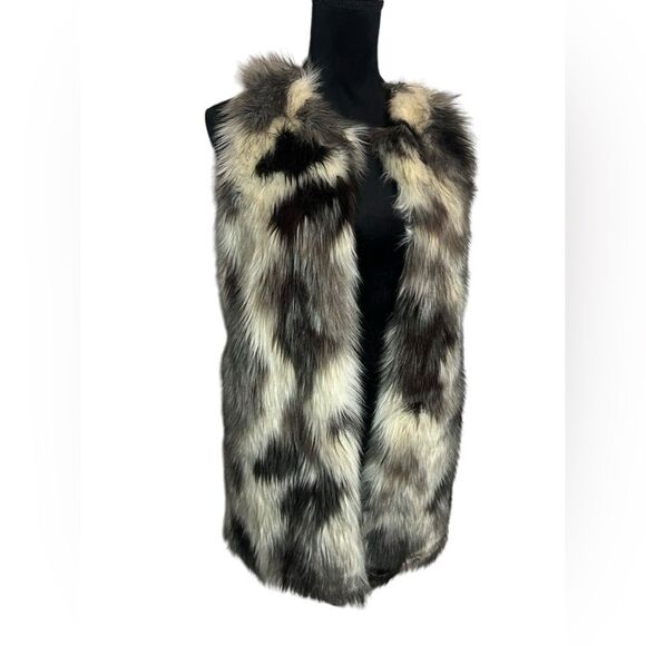 ALMOST FAMOUS FAUX FUR KNIT VEST BLACK/WHITE WOMENS SIZE MEDIUM - Picture 4 of 9